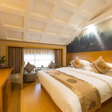 Yiwu Quan Ji Hotel Иу Екстериор снимка
